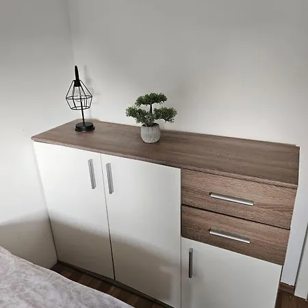 Mit 5 Zimmern Fuer Bis Zu 10 Personen Apartamento Amstetten