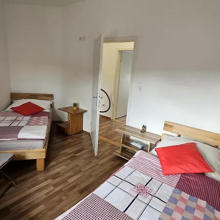 Apartamento Mit 5 Zimmern Fuer Bis Zu 10 Personen Amstetten