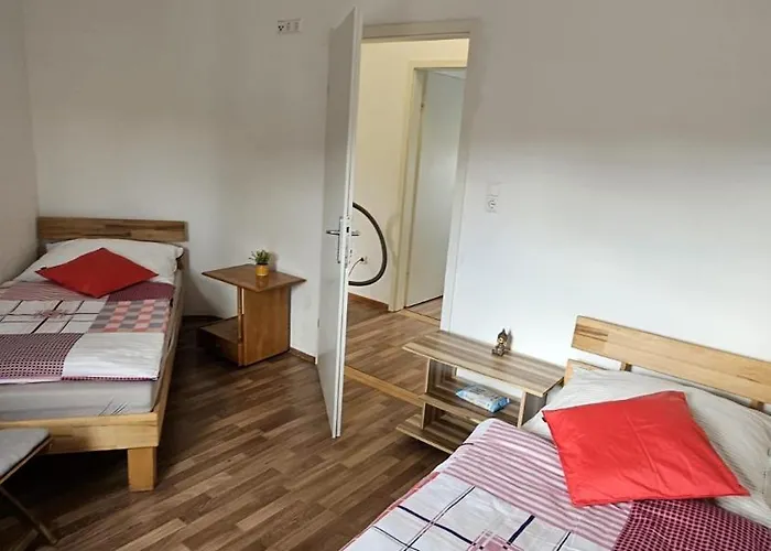 Apartamento Mit 5 Zimmern Für Bis Zu 10 Personen Amstetten