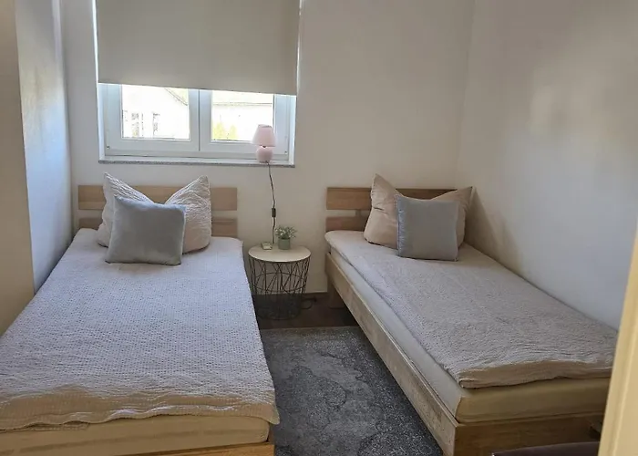 Mit 5 Zimmern Für Bis Zu 10 Personen *